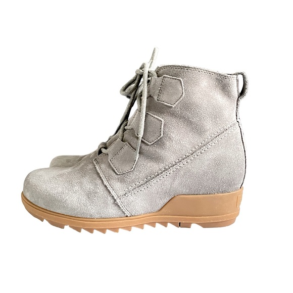 Sorel Shoes - Sorel suede wedge lace up ankle boots size 10